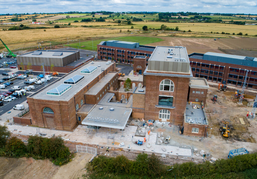 Houlton School, Rugby – LocatED